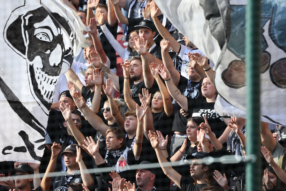 Klagenfurt - Sturm Graz
Oesterreichische Fussball Bundesliga, 8. Runde, SK Austria Klagenfurt - SK Sturm Graz, Woerthersee Stadion Wien, 11.09.2022. 

Foto zeigt Fans von Sturm
Schlüsselwörter: brigata