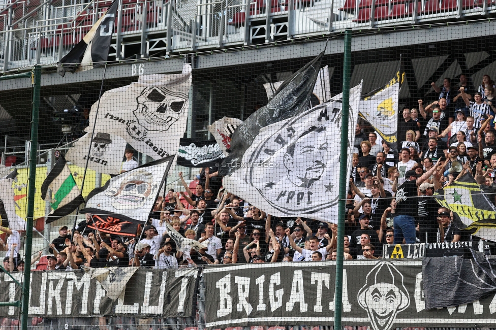 Klagenfurt - Sturm Graz
Oesterreichische Fussball Bundesliga, 8. Runde, SK Austria Klagenfurt - SK Sturm Graz, Woerthersee Stadion Wien, 11.09.2022. 

Foto zeigt Fans von Sturm
Schlüsselwörter: brigata