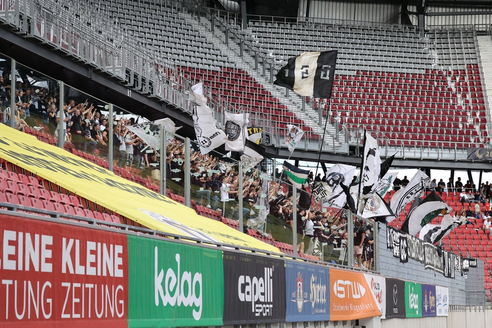 Klagenfurt - Sturm Graz
Oesterreichische Fussball Bundesliga, 8. Runde, SK Austria Klagenfurt - SK Sturm Graz, Woerthersee Stadion Wien, 11.09.2022. 

Foto zeigt Fans von Sturm
