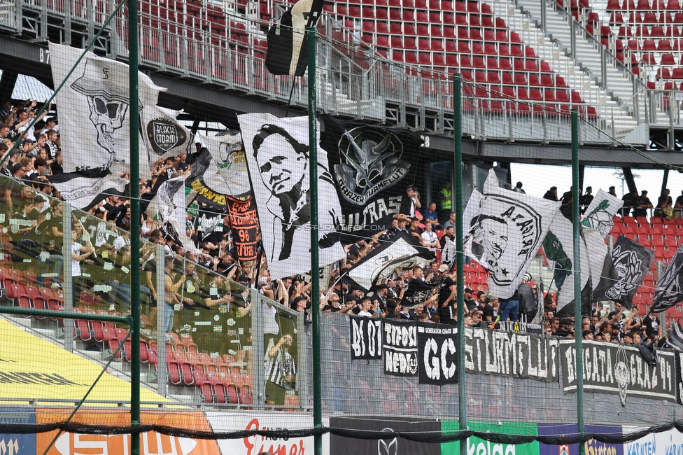 Klagenfurt - Sturm Graz
Oesterreichische Fussball Bundesliga, 8. Runde, SK Austria Klagenfurt - SK Sturm Graz, Woerthersee Stadion Wien, 11.09.2022. 

Foto zeigt Fans von Sturm
