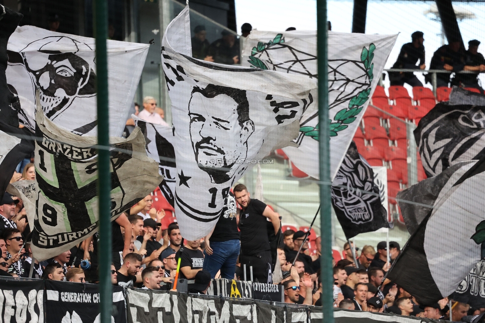 Klagenfurt - Sturm Graz
Oesterreichische Fussball Bundesliga, 8. Runde, SK Austria Klagenfurt - SK Sturm Graz, Woerthersee Stadion Wien, 11.09.2022. 

Foto zeigt Fans von Sturm
Schlüsselwörter: brigata vorsaenger