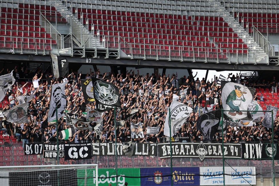 Klagenfurt - Sturm Graz
Oesterreichische Fussball Bundesliga, 8. Runde, SK Austria Klagenfurt - SK Sturm Graz, Woerthersee Stadion Wien, 11.09.2022. 

Foto zeigt Fans von Sturm
