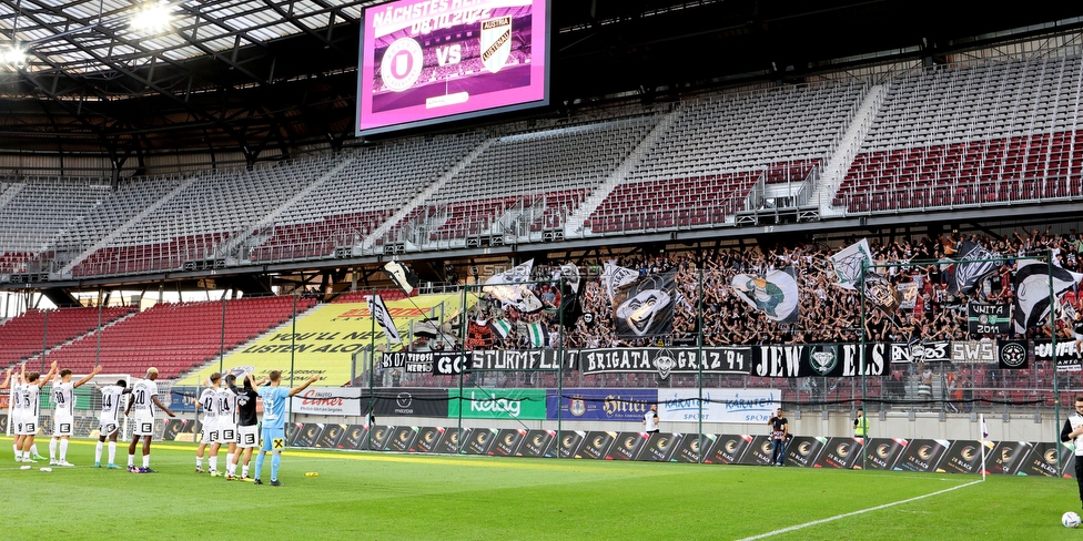 Klagenfurt - Sturm Graz
Oesterreichische Fussball Bundesliga, 8. Runde, SK Austria Klagenfurt - SK Sturm Graz, Woerthersee Stadion Wien, 11.09.2022. 

Foto zeigt die Mannschaft von Sturm und Fans von Sturm
Schlüsselwörter: jubel