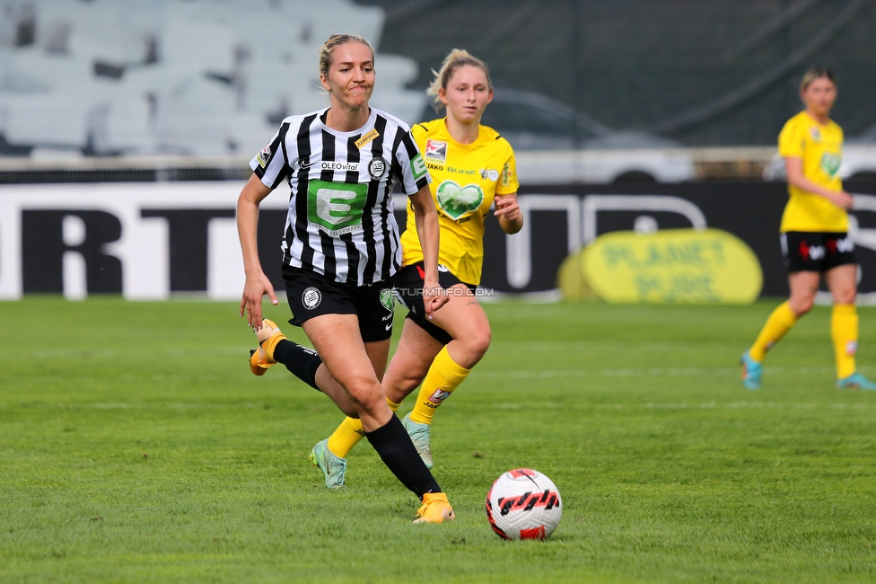 Sturm Damen - Altach/Vorderland
OEFB Frauen Bundesliga, 2. Runde, SK Sturm Graz Damen - SCR Altach / FFC Vorderland, Trainingszentrum Messendorf, 11.09.2022. 

Foto zeigt Modesta Uka (Sturm Damen)
