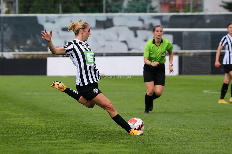 Sturm Damen - Altach/Vorderland
OEFB Frauen Bundesliga, 2. Runde, SK Sturm Graz Damen - SCR Altach / FFC Vorderland, Trainingszentrum Messendorf, 11.09.2022. 

Foto zeigt Modesta Uka (Sturm Damen)
