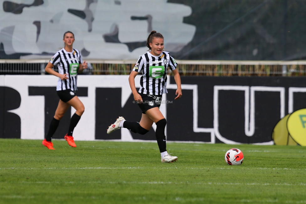 Sturm Damen - Altach/Vorderland
OEFB Frauen Bundesliga, 2. Runde, SK Sturm Graz Damen - SCR Altach / FFC Vorderland, Trainingszentrum Messendorf, 11.09.2022. 

Foto zeigt Annabel Schasching (Sturm Damen)
