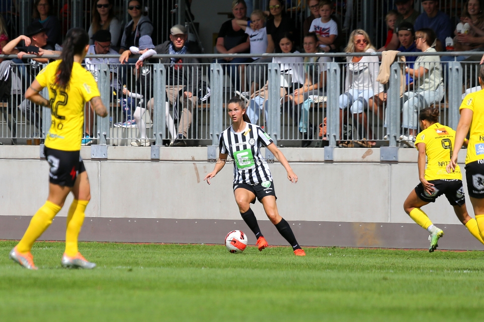 Sturm Damen - Altach/Vorderland
OEFB Frauen Bundesliga, 2. Runde, SK Sturm Graz Damen - SCR Altach / FFC Vorderland, Trainingszentrum Messendorf, 11.09.2022. 

Foto zeigt Anna Malle (Sturm Damen)
