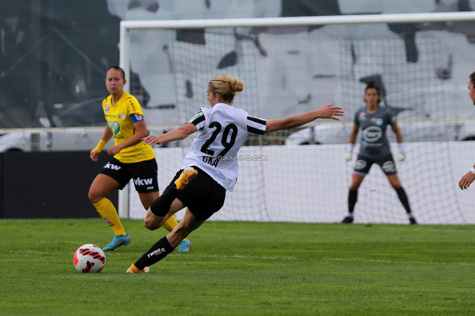 Sturm Damen - Altach/Vorderland
OEFB Frauen Bundesliga, 2. Runde, SK Sturm Graz Damen - SCR Altach / FFC Vorderland, Trainingszentrum Messendorf, 11.09.2022. 

Foto zeigt Modesta Uka (Sturm Damen)
