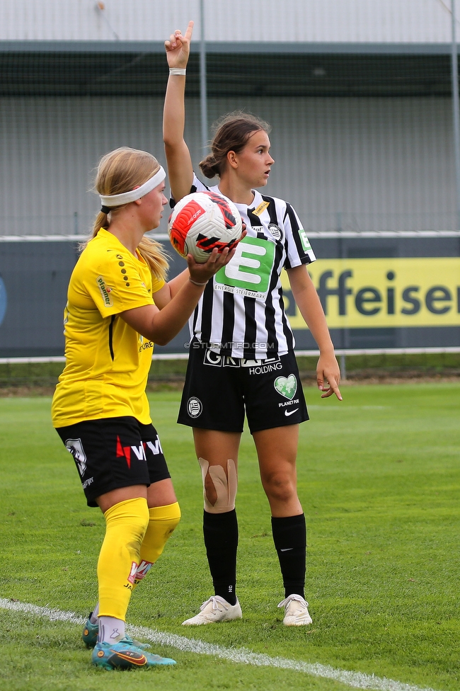 Sturm Damen - Altach/Vorderland
OEFB Frauen Bundesliga, 2. Runde, SK Sturm Graz Damen - SCR Altach / FFC Vorderland, Trainingszentrum Messendorf, 11.09.2022. 

Foto zeigt Leonie Christin Tragl (Sturm Damen)
