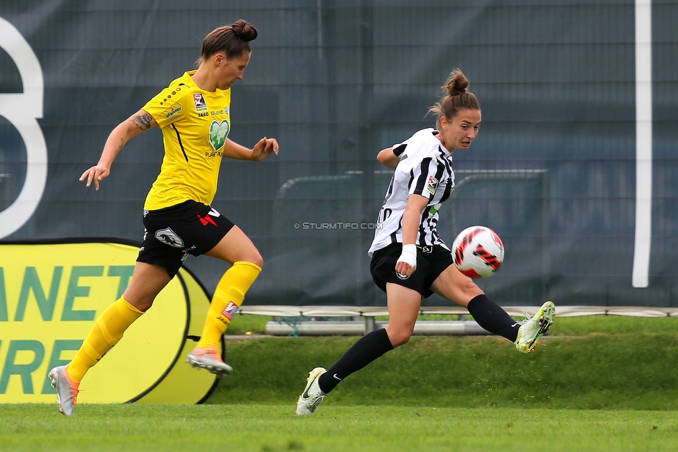 Sturm Damen - Altach/Vorderland
OEFB Frauen Bundesliga, 2. Runde, SK Sturm Graz Damen - SCR Altach / FFC Vorderland, Trainingszentrum Messendorf, 11.09.2022. 

Foto zeigt Michela Croatto (Sturm Damen)
