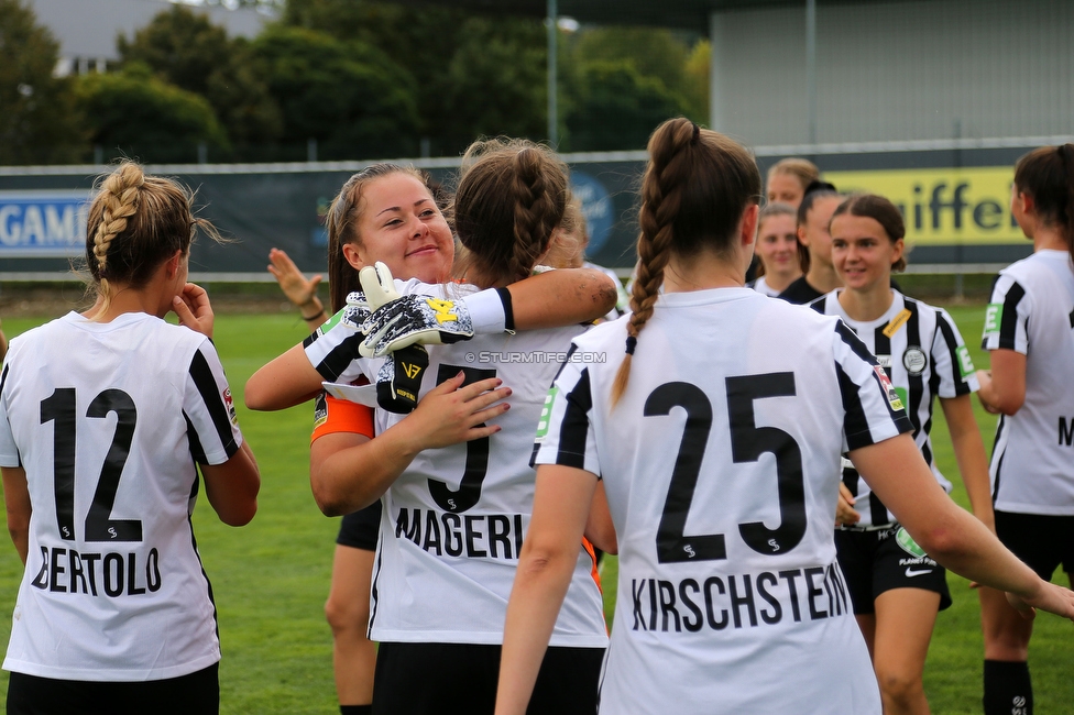 Sturm Damen - Altach/Vorderland
OEFB Frauen Bundesliga, 2. Runde, SK Sturm Graz Damen - SCR Altach / FFC Vorderland, Trainingszentrum Messendorf, 11.09.2022. 

Foto zeigt Sophia Bertolo (Sturm Damen), Julia Magerl (Sturm Damen), Mariella El Sherif (Sturm Damen), Merle Kirschstein (Sturm Damen) und Leonie Christin Tragl (Sturm Damen)
