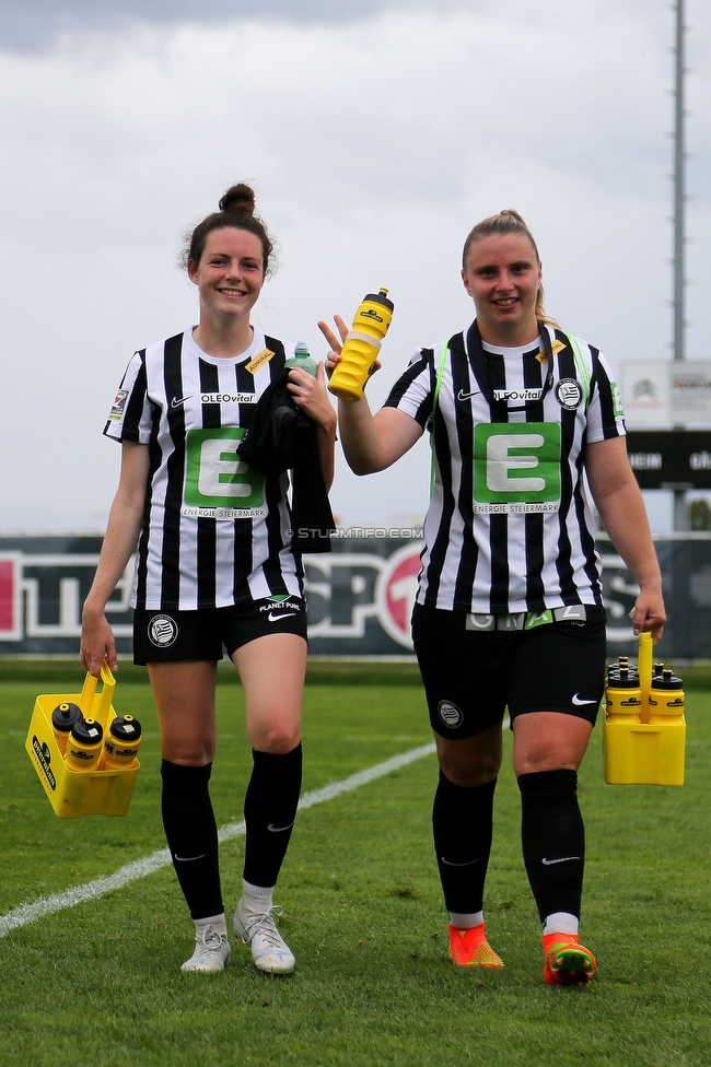 Sturm Damen - Altach/Vorderland
OEFB Frauen Bundesliga, 2. Runde, SK Sturm Graz Damen - SCR Altach / FFC Vorderland, Trainingszentrum Messendorf, 11.09.2022. 

Foto zeigt Gina Steiner (Sturm Damen) und Julia Matuschewski (Sturm Damen)
