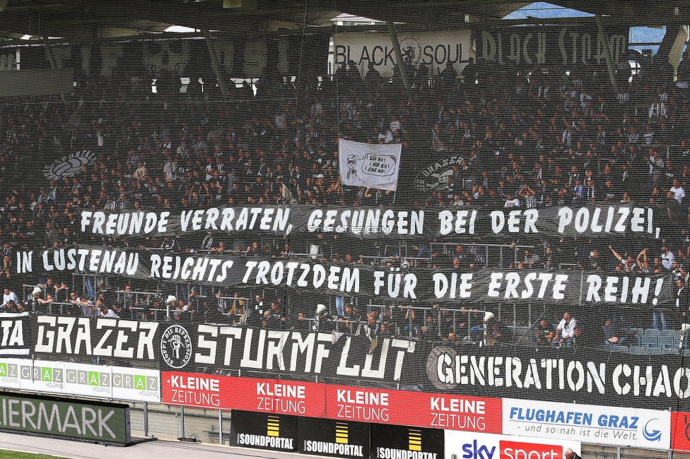 Sturm Graz - Austria Lustenau
Oesterreichische Fussball Bundesliga, 9. Runde, SK Sturm Graz - Austria Lustenau, Stadion Liebenau Graz, 18.09.2022. 

Foto zeigt Fans von Sturm mit einem Spruchband
