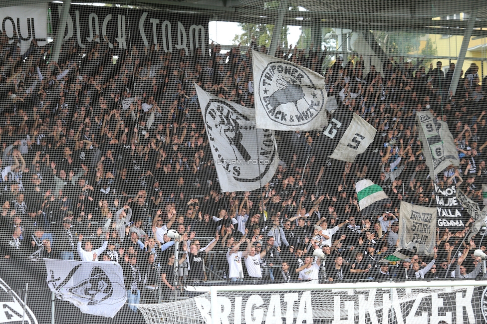 Sturm Graz - Austria Lustenau
Oesterreichische Fussball Bundesliga, 9. Runde, SK Sturm Graz - SC Austria Lustenau, Stadion Liebenau Graz, 18.09.2022. 

Foto zeigt Fans von Sturm
Schlüsselwörter: sturmflut