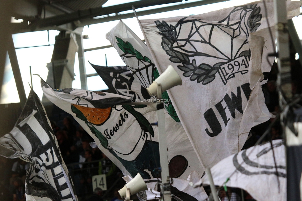 Sturm Graz - Austria Lustenau
Oesterreichische Fussball Bundesliga, 9. Runde, SK Sturm Graz - SC Austria Lustenau, Stadion Liebenau Graz, 18.09.2022. 

Foto zeigt Fans von Sturm
Schlüsselwörter: jewels