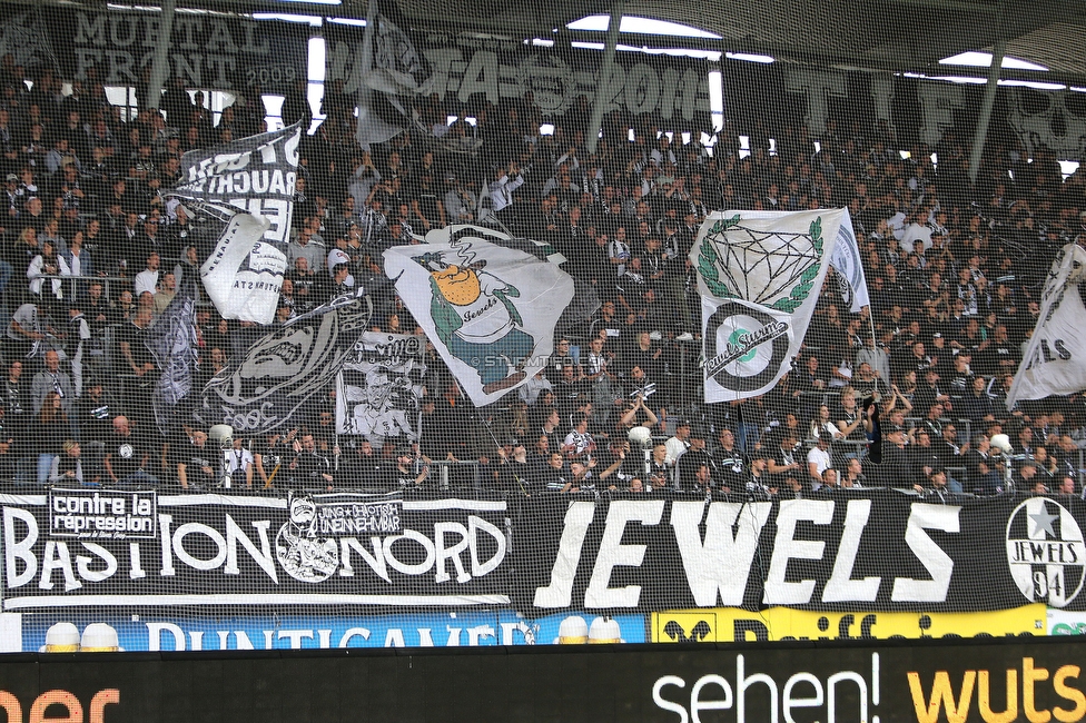 Sturm Graz - Austria Lustenau
Oesterreichische Fussball Bundesliga, 9. Runde, SK Sturm Graz - Austria Lustenau, Stadion Liebenau Graz, 18.09.2022. 

Foto zeigt Fans von Sturm
Schlüsselwörter: bastion jewels