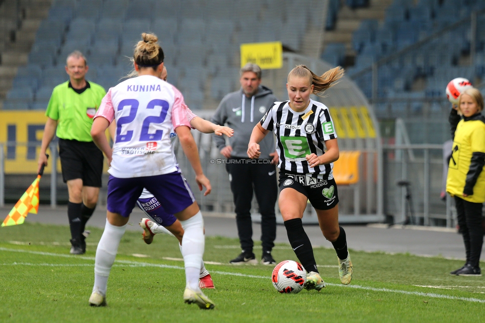 Sturm Damen - Austria Wien
OEFB Frauen Bundesliga, 4. Runde, SK Sturm Graz Damen - FK Austria Wien, Stadion Liebenau Graz, 25.09.2022. 

Foto zeigt Anna Maria Wirnsberger (Sturm Damen)
