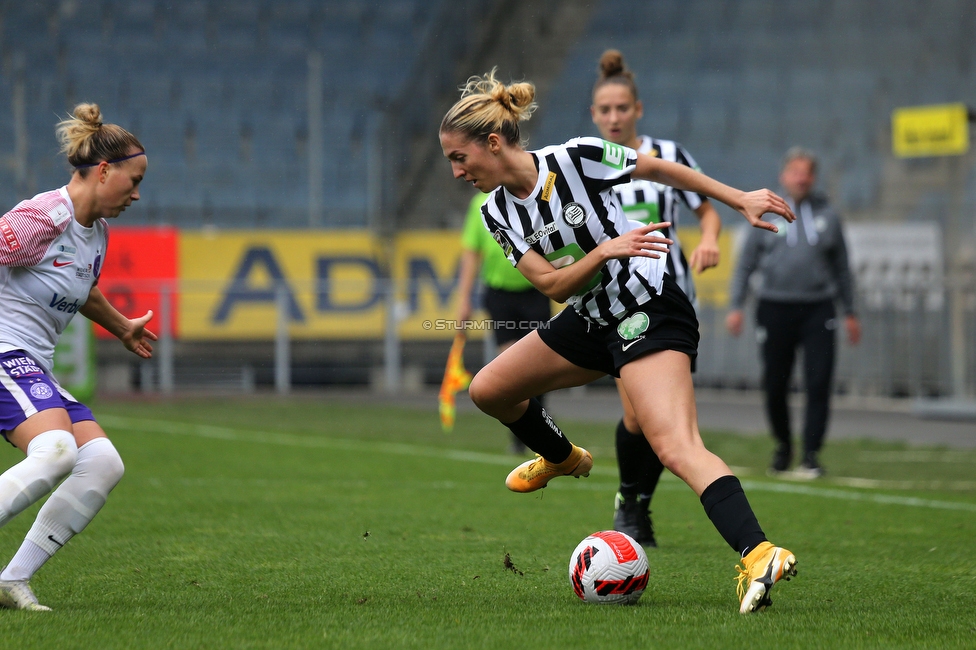 Sturm Damen - Austria Wien
OEFB Frauen Bundesliga, 4. Runde, SK Sturm Graz Damen - FK Austria Wien, Stadion Liebenau Graz, 25.09.2022. 

Foto zeigt Modesta Uka (Sturm Damen)
