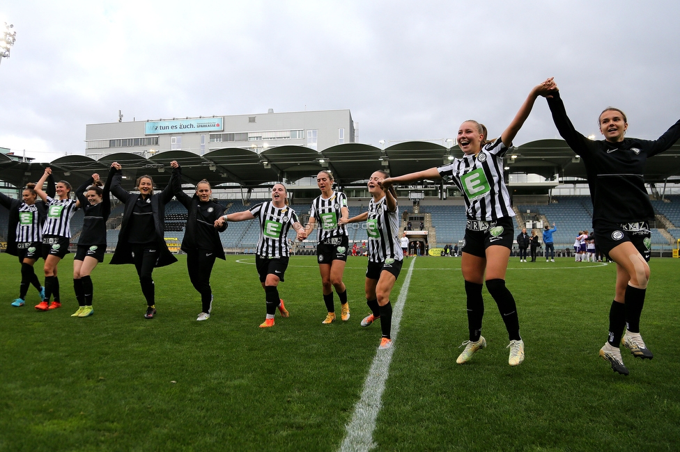 Sturm Damen - Austria Wien
OEFB Frauen Bundesliga, 4. Runde, SK Sturm Graz Damen - FK Austria Wien, Stadion Liebenau Graz, 25.09.2022. 

Foto zeigt die Mannschaft der Sturm Damen
