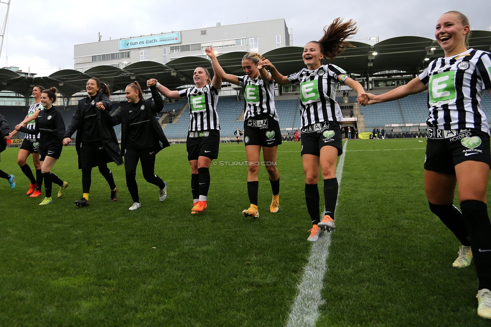 Sturm Damen - Austria Wien
OEFB Frauen Bundesliga, 4. Runde, SK Sturm Graz Damen - FK Austria Wien, Stadion Liebenau Graz, 25.09.2022. 

Foto zeigt die Mannschaft der Sturm Damen
