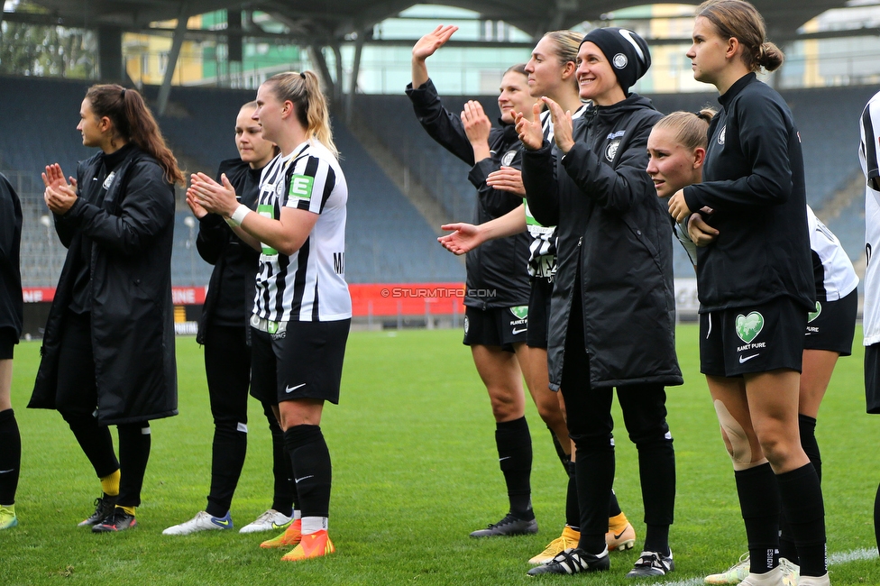 Sturm Damen - Austria Wien
OEFB Frauen Bundesliga, 4. Runde, SK Sturm Graz Damen - FK Austria Wien, Stadion Liebenau Graz, 25.09.2022. 

Foto zeigt die Mannschaft der Sturm Damen
