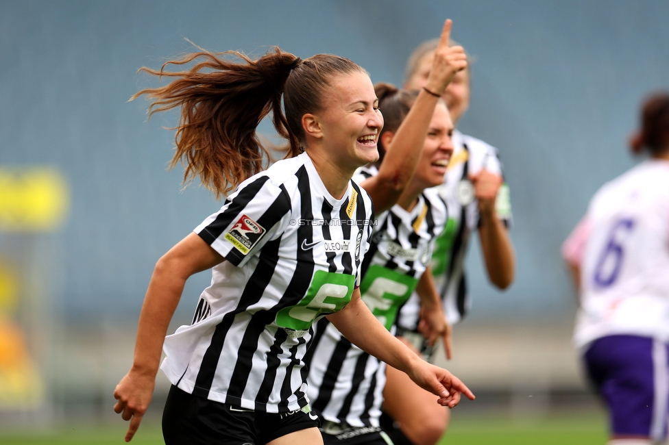 Sturm Damen - Austria Wien
OEFB Frauen Bundesliga, 4. Runde, SK Sturm Graz Damen - FK Austria Wien, Stadion Liebenau Graz, 25.09.2022. 

Foto zeigt Annabel Schasching (Sturm Damen)
