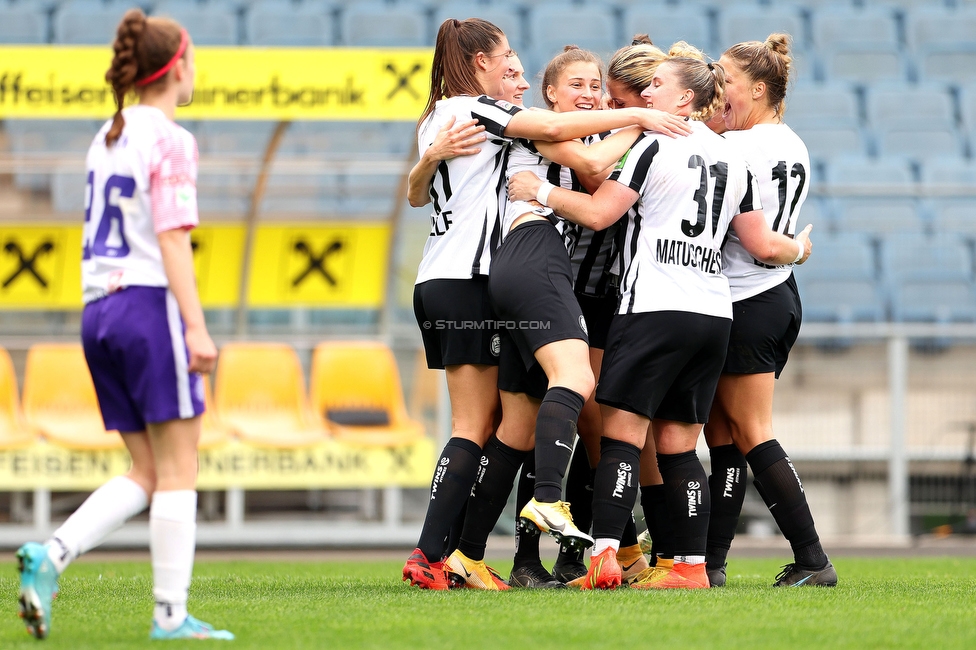 Sturm Damen - Austria Wien
OEFB Frauen Bundesliga, 4. Runde, SK Sturm Graz Damen - FK Austria Wien, Stadion Liebenau Graz, 25.09.2022. 

Foto zeigt Anna Malle (Sturm Damen), Sophie Maierhofer (Sturm Damen), Annabel Schasching (Sturm Damen), Julia Magerl (Sturm Damen) und Julia Matuschewski (Sturm Damen)
