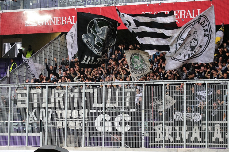 Austria Wien - Sturm Graz
Oesterreichische Fussball Bundesliga, 10. Runde, FK Austria Wien - SK Sturm Graz, Generali-Arena Wien, 02.10.2022. 

Foto zeigt Fans von Sturm
Schlüsselwörter: sturmflut