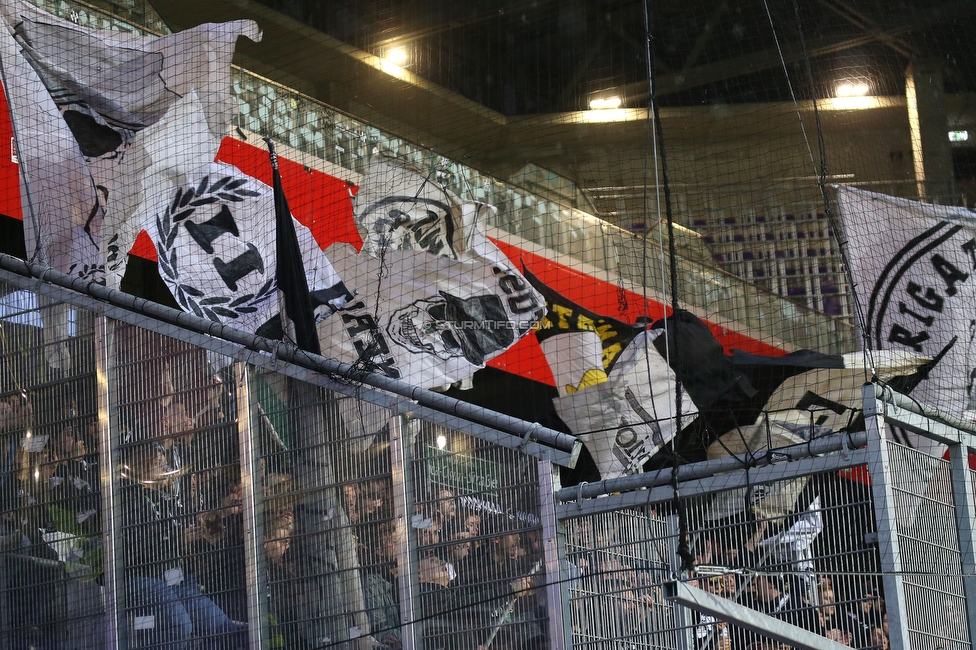 Austria Wien - Sturm Graz
Oesterreichische Fussball Bundesliga, 10. Runde, FK Austria Wien - SK Sturm Graz, Generali-Arena Wien, 02.10.2022. 

Foto zeigt Fans von Sturm
