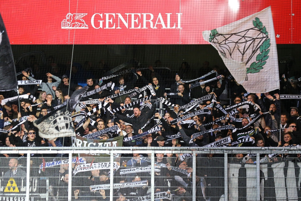 Austria Wien - Sturm Graz
Oesterreichische Fussball Bundesliga, 10. Runde, FK Austria Wien - SK Sturm Graz, Generali-Arena Wien, 02.10.2022. 

Foto zeigt Fans von Sturm
