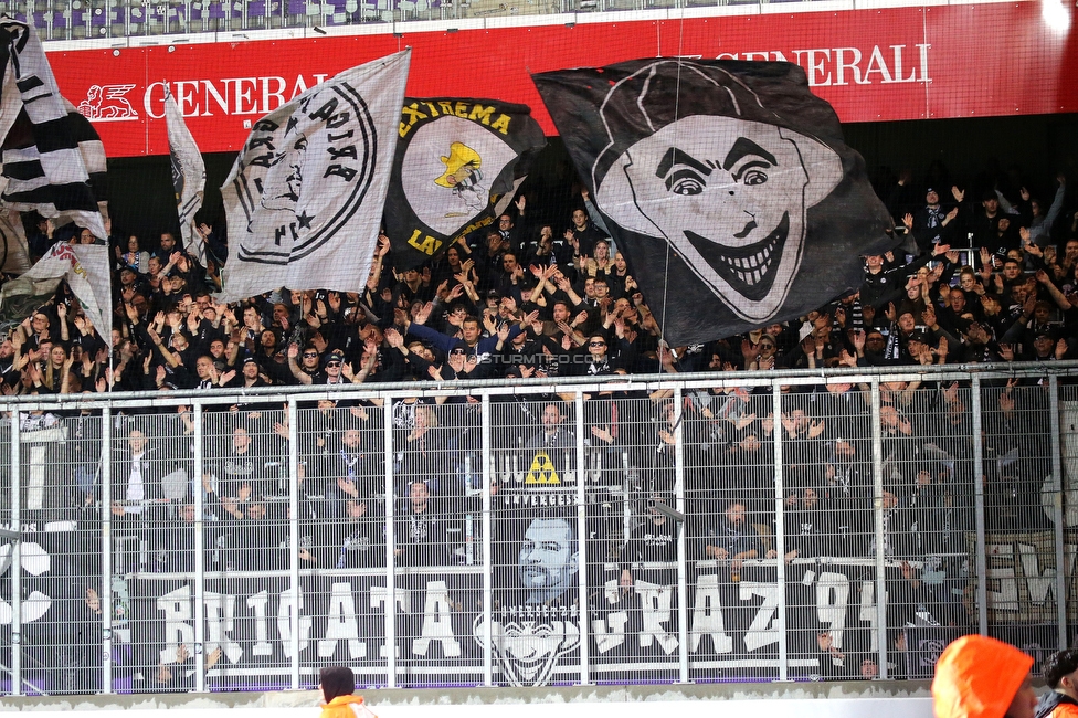 Austria Wien - Sturm Graz
Oesterreichische Fussball Bundesliga, 10. Runde, FK Austria Wien - SK Sturm Graz, Generali-Arena Wien, 02.10.2022. 

Foto zeigt Fans von Sturm
