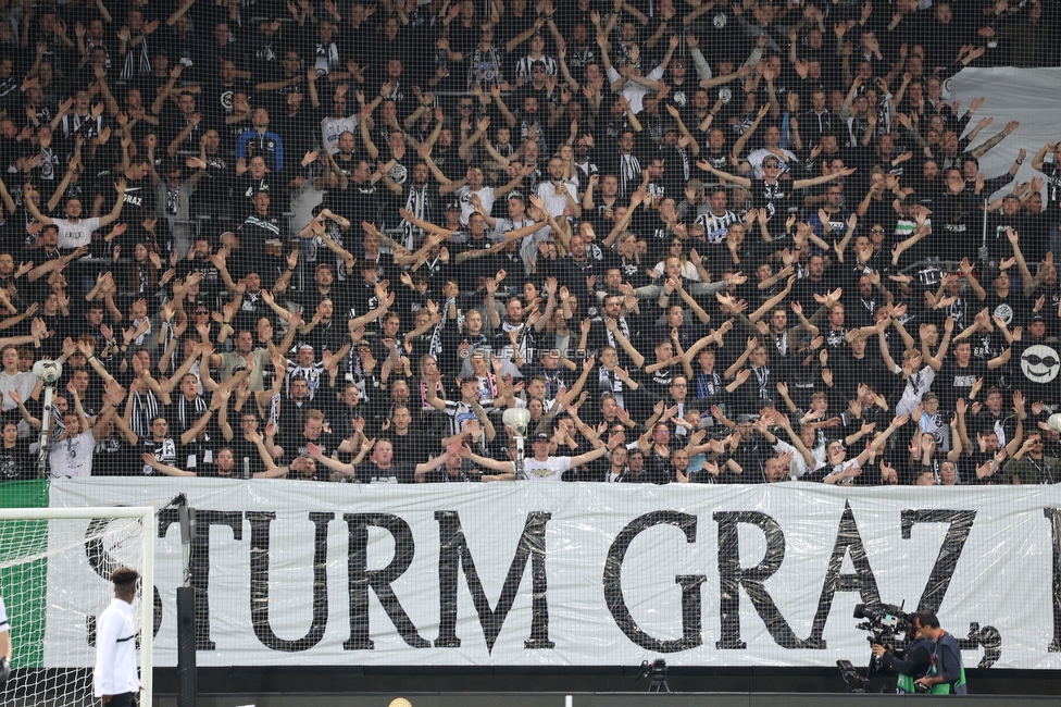 Sturm Graz - Lazio
UEFA Europa League Gruppenphase 3. Spieltag, SK Sturm Graz - SS Lazio, Stadion Liebenau Graz, 06.10.2022. 

Foto zeigt Fans von Sturm mit einer Choreografie
