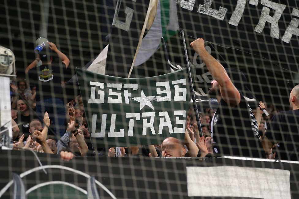 Sturm Graz - Lazio
UEFA Europa League Gruppenphase 3. Spieltag, SK Sturm Graz - SS Lazio, Stadion Liebenau Graz, 06.10.2022. 

Foto zeigt Fans von Sturm
