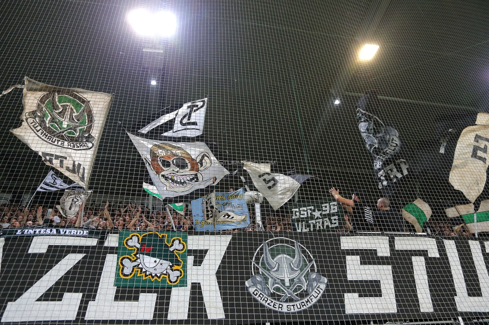 Sturm Graz - Lazio
UEFA Europa League Gruppenphase 3. Spieltag, SK Sturm Graz - SS Lazio, Stadion Liebenau Graz, 06.10.2022. 

Foto zeigt Fans von Sturm
