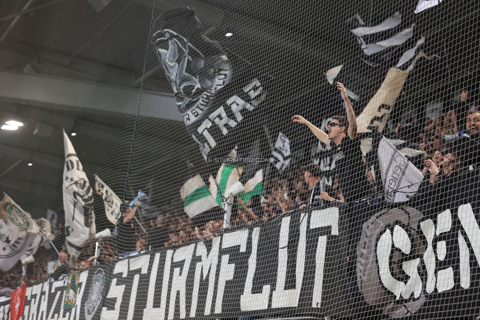 Sturm Graz - Lazio
UEFA Europa League Gruppenphase 3. Spieltag, SK Sturm Graz - SS Lazio, Stadion Liebenau Graz, 06.10.2022. 

Foto zeigt Fans von Sturm
Schlüsselwörter: sturmflut