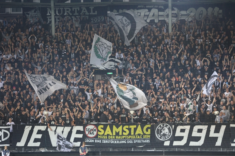 Sturm Graz - Lazio
UEFA Europa League Gruppenphase 3. Spieltag, SK Sturm Graz - SS Lazio, Stadion Liebenau Graz, 06.10.2022. 

Foto zeigt Fans von Sturm
Schlüsselwörter: samstag