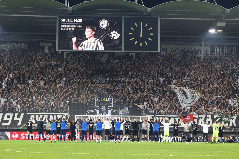 Sturm Graz - Lazio
UEFA Europa League Gruppenphase 3. Spieltag, SK Sturm Graz - SS Lazio, Stadion Liebenau Graz, 06.10.2022. 

Foto zeigt Fans von Sturm und die Mannschaft von Sturm
