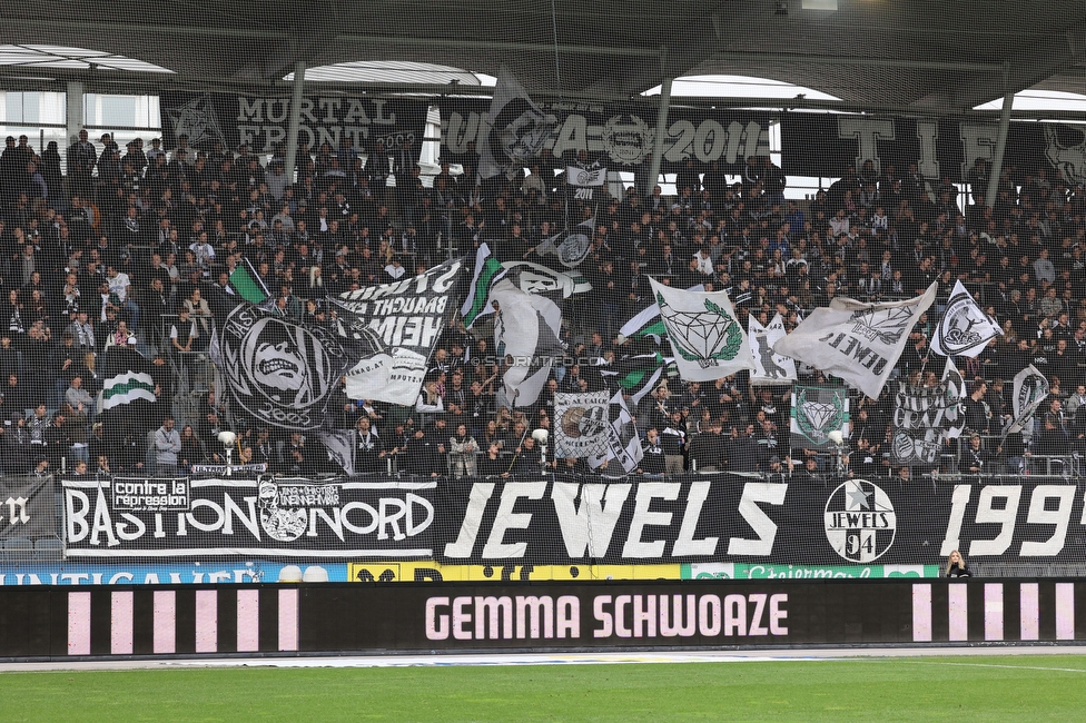 Sturm Graz - Tirol
Oesterreichische Fussball Bundesliga, 11. Runde, SK Sturm Graz - WSG Tirol, Stadion Liebenau Graz, 09.10.2022. 

Foto zeigt Fans von Sturm
Schlüsselwörter: bastion jewels