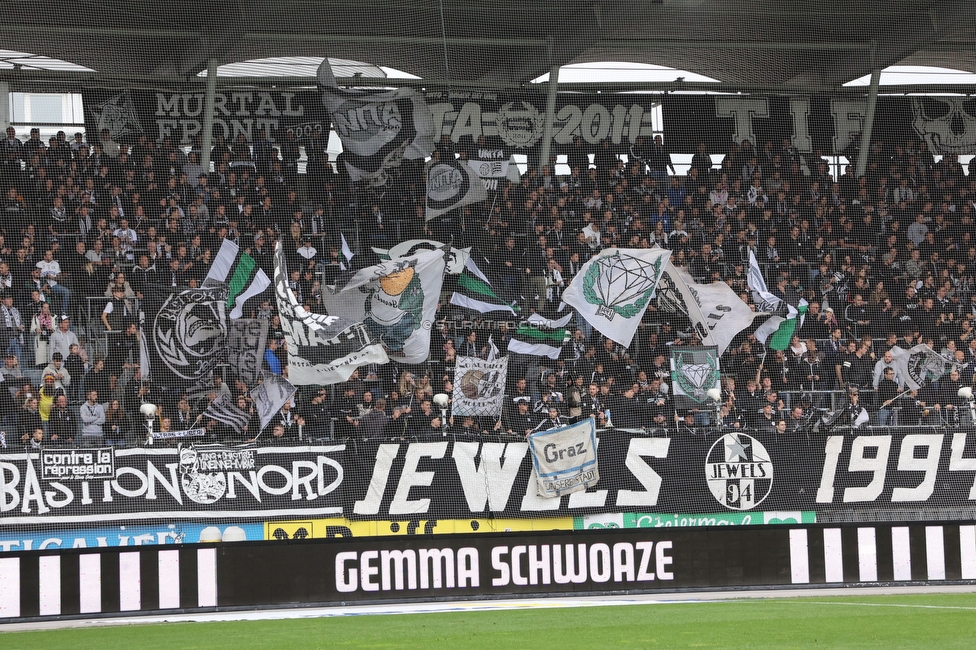 Sturm Graz - Tirol
Oesterreichische Fussball Bundesliga, 11. Runde, SK Sturm Graz - WSG Tirol, Stadion Liebenau Graz, 09.10.2022. 

Foto zeigt Fans von Sturm
Schlüsselwörter: jewels