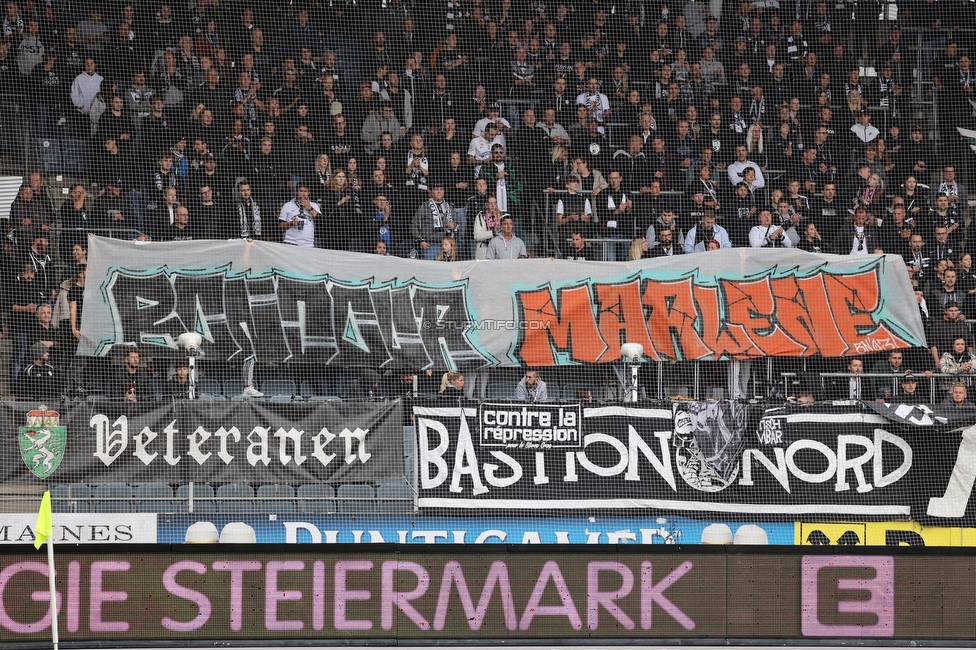 Sturm Graz - Tirol
Oesterreichische Fussball Bundesliga, 11. Runde, SK Sturm Graz - WSG Tirol, Stadion Liebenau Graz, 09.10.2022. 

Foto zeigt Fans von Sturm mit einem Spruchband
Schlüsselwörter: bastion baby