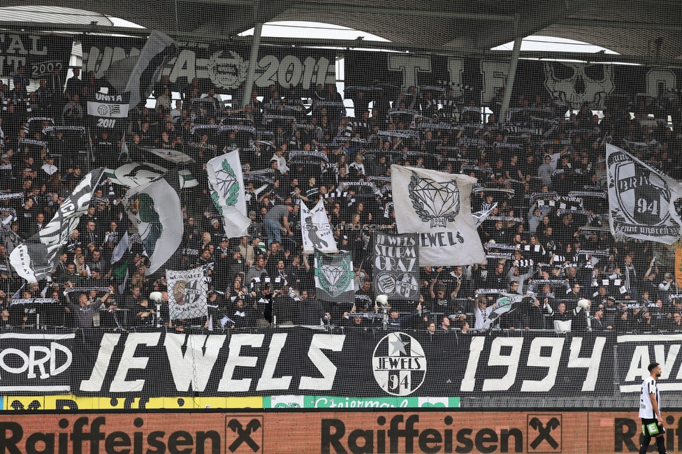 Sturm Graz - Tirol
Oesterreichische Fussball Bundesliga, 11. Runde, SK Sturm Graz - WSG Tirol, Stadion Liebenau Graz, 09.10.2022. 

Foto zeigt Fans von Sturm
Schlüsselwörter: schals jewels