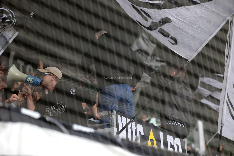 Sturm Graz - Tirol
Oesterreichische Fussball Bundesliga, 11. Runde, SK Sturm Graz - WSG Tirol, Stadion Liebenau Graz, 09.10.2022. 

Foto zeigt Fans von Sturm
Schlüsselwörter: brigata vorsaenger