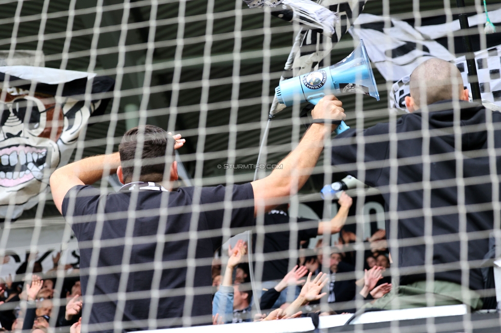 Sturm Graz - Tirol
Oesterreichische Fussball Bundesliga, 11. Runde, SK Sturm Graz - WSG Tirol, Stadion Liebenau Graz, 09.10.2022. 

Foto zeigt Fans von Sturm
Schlüsselwörter: sturmflut vorsaenger