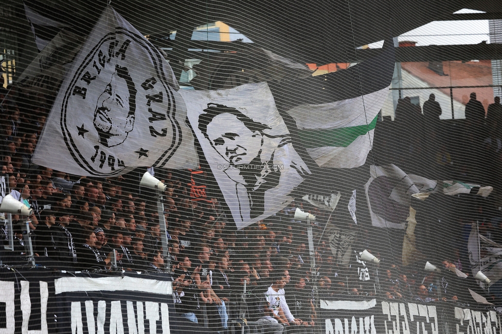 Sturm Graz - Tirol
Oesterreichische Fussball Bundesliga, 11. Runde, SK Sturm Graz - WSG Tirol, Stadion Liebenau Graz, 09.10.2022. 

Foto zeigt Fans von Sturm
