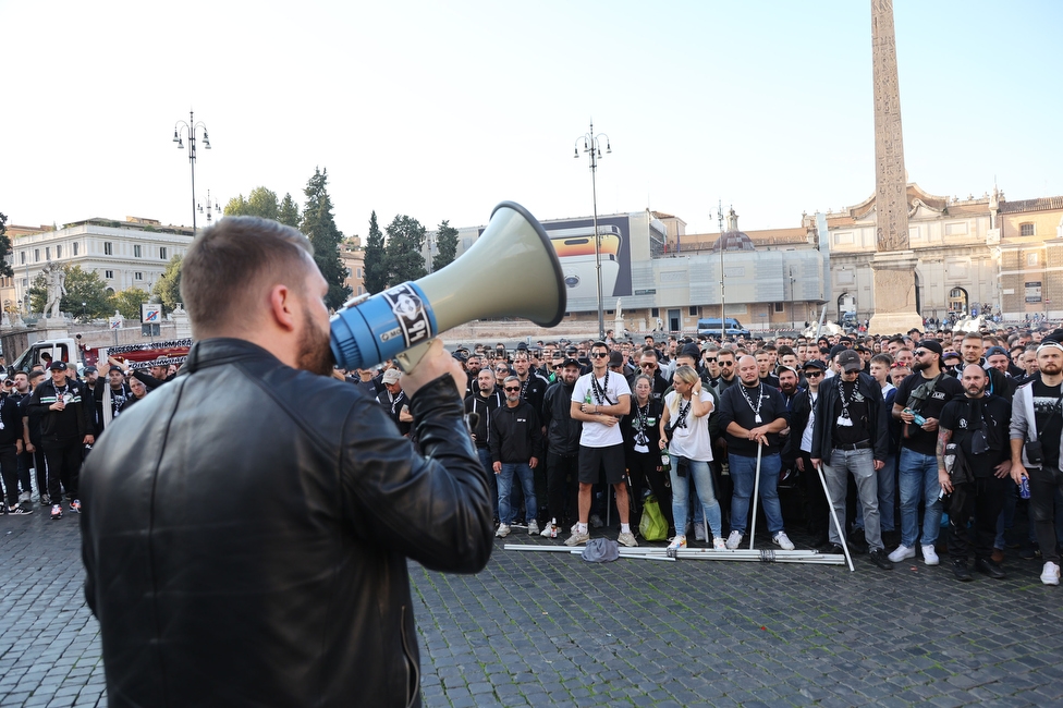 Lazio - Sturm Graz
UEFA Europa League Gruppenphase 4. Spieltag, SS Lazio - SK Sturm Graz, Stadio Olimpico Rom, 13.10.2022. 

Foto zeigt Fans von Sturm beim Corteo
