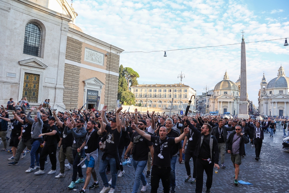 Lazio - Sturm Graz
UEFA Europa League Gruppenphase 4. Spieltag, SS Lazio - SK Sturm Graz, Stadio Olimpico Rom, 13.10.2022. 

Foto zeigt Fans von Sturm beim Corteo
