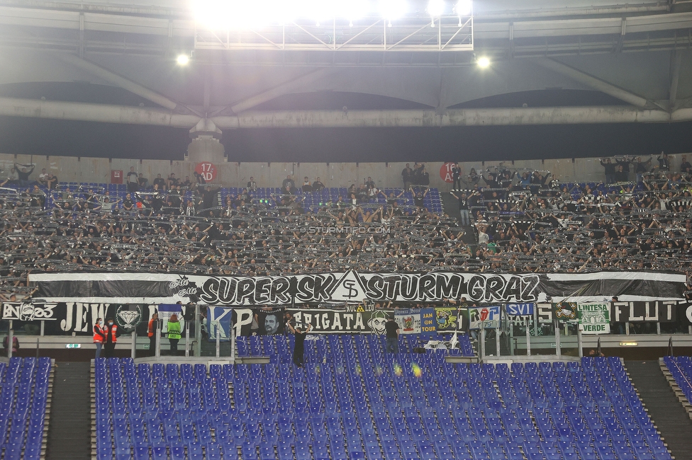 Lazio - Sturm Graz
UEFA Europa League Gruppenphase 4. Spieltag, SS Lazio - SK Sturm Graz, Stadio Olimpico Rom, 13.10.2022. 

Foto zeigt Fans von Sturm mit einer Choreografie
