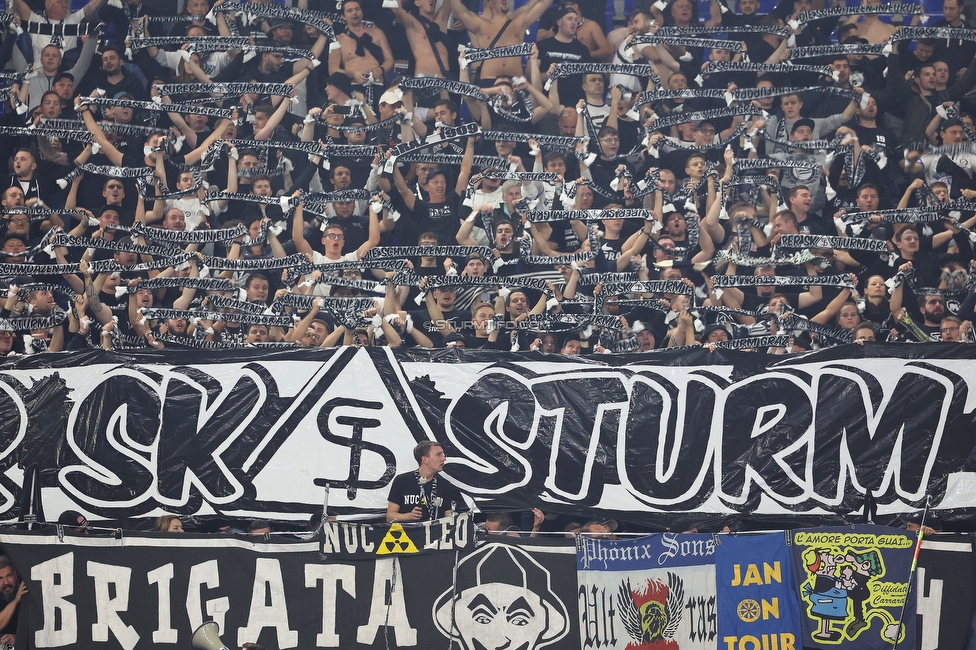 Lazio - Sturm Graz
UEFA Europa League Gruppenphase 4. Spieltag, SS Lazio - SK Sturm Graz, Stadio Olimpico Rom, 13.10.2022. 

Foto zeigt Fans von Sturm mit einer Choreografie
