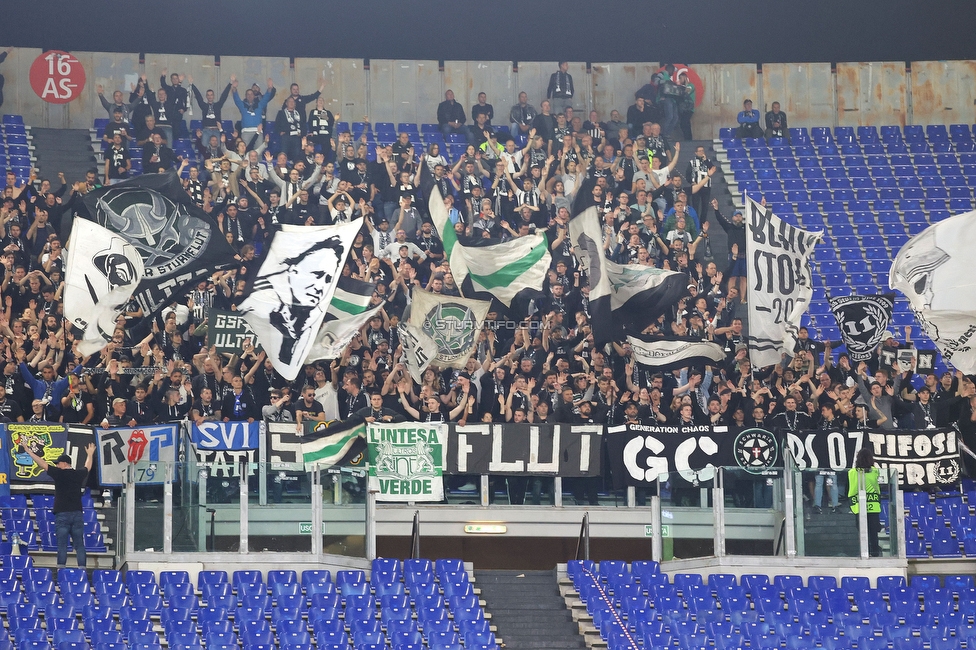 Lazio - Sturm Graz
UEFA Europa League Gruppenphase 4. Spieltag, SS Lazio - SK Sturm Graz, Stadio Olimpico Rom, 13.10.2022. 

Foto zeigt Fans von Sturm
Schlüsselwörter: sturmflut