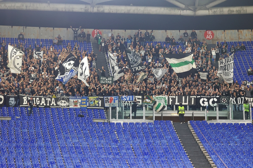 Lazio - Sturm Graz
UEFA Europa League Gruppenphase 4. Spieltag, SS Lazio - SK Sturm Graz, Stadio Olimpico Rom, 13.10.2022. 

Foto zeigt Fans von Sturm
